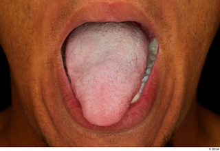 Garson tongue 0001.jpg